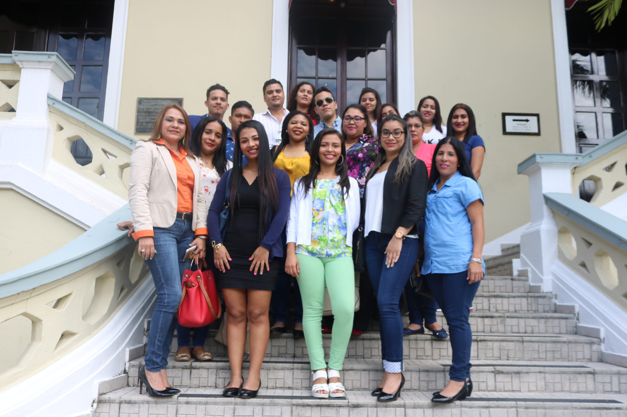 Lee más sobre el artículo Estudiantes de la Universidad Iberoamericana de Panamá visitan la PA