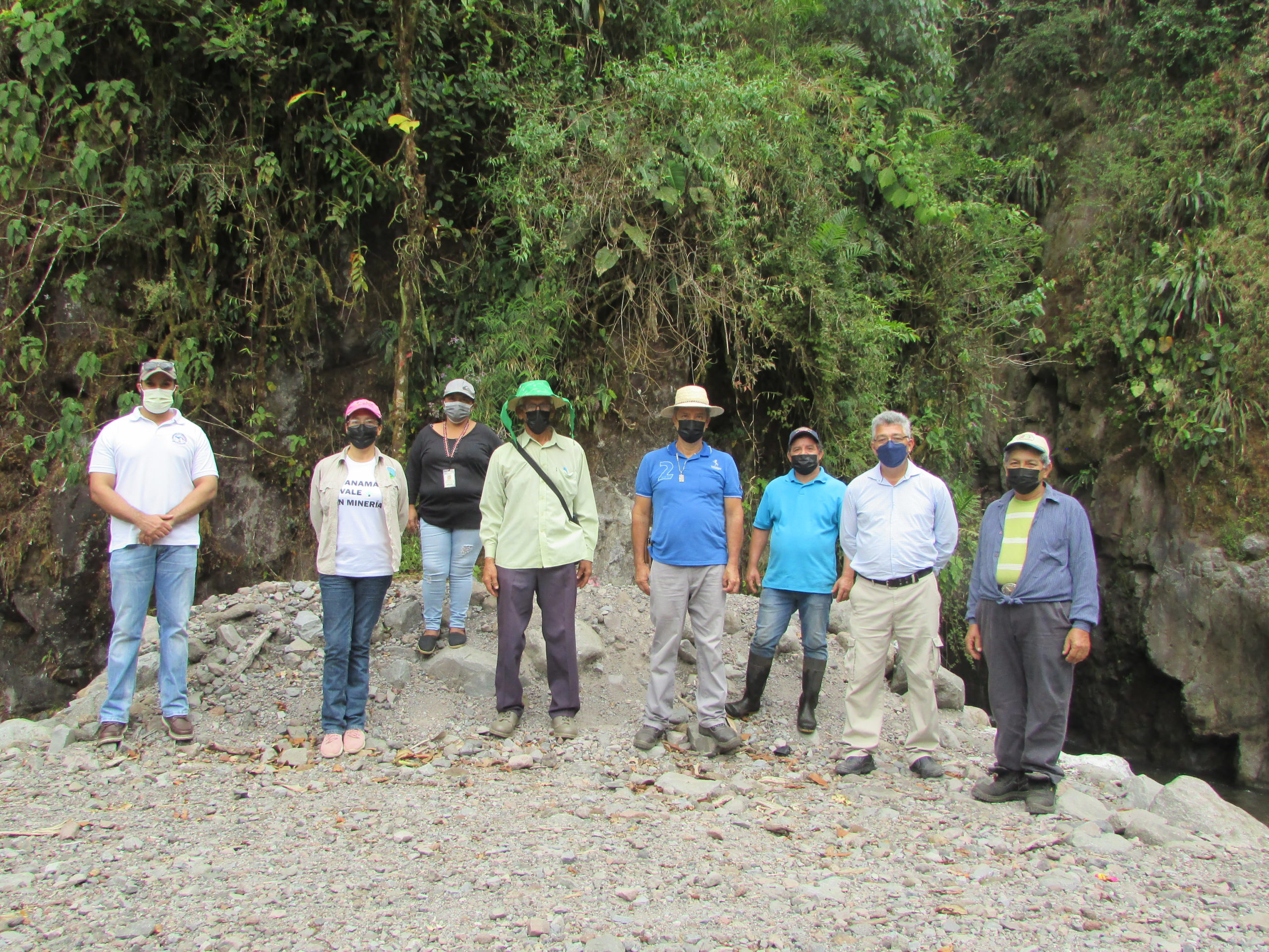 Lee más sobre el artículo Proyecto ambiental “Bosque protector de Chorro Blanco en beneficio directo de la Cuenca 106 de Río Chico”